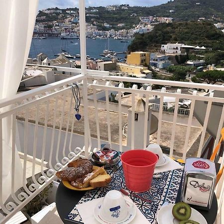 B&B Ponza Suite المظهر الخارجي الصورة